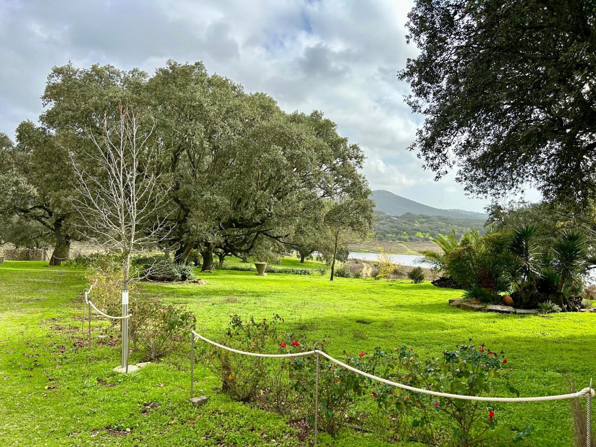 מונסטריו Casa Rural Alcornocalejo מראה חיצוני תמונה